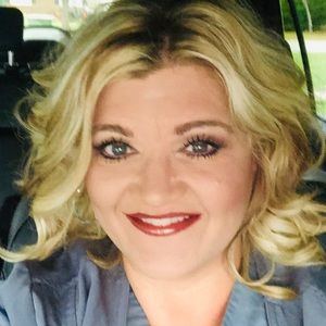 Meet your Posher, Angie